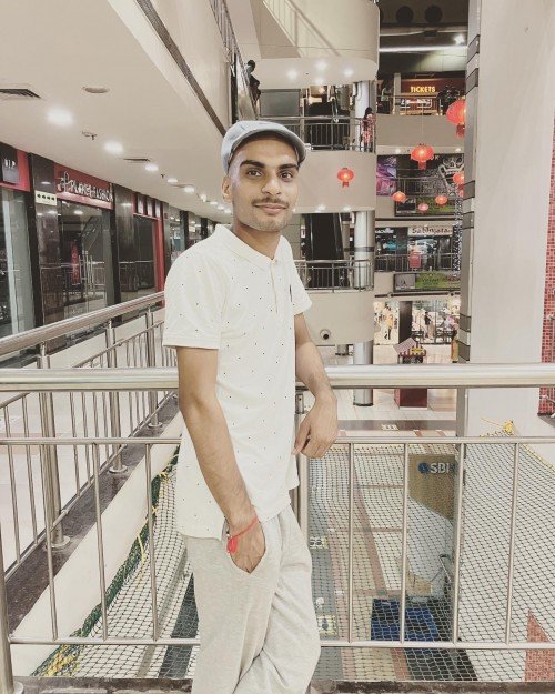 Best Physics,Chemistry,Biology tutor in Prayagraj