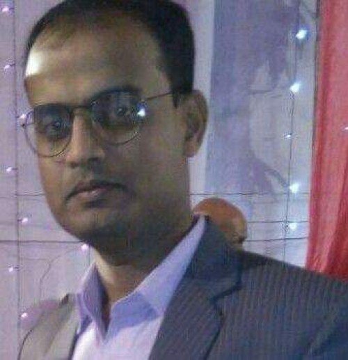 Best Economics,Accounts tutor in Varanasi